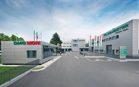 1,200 m2 assembly workshop
